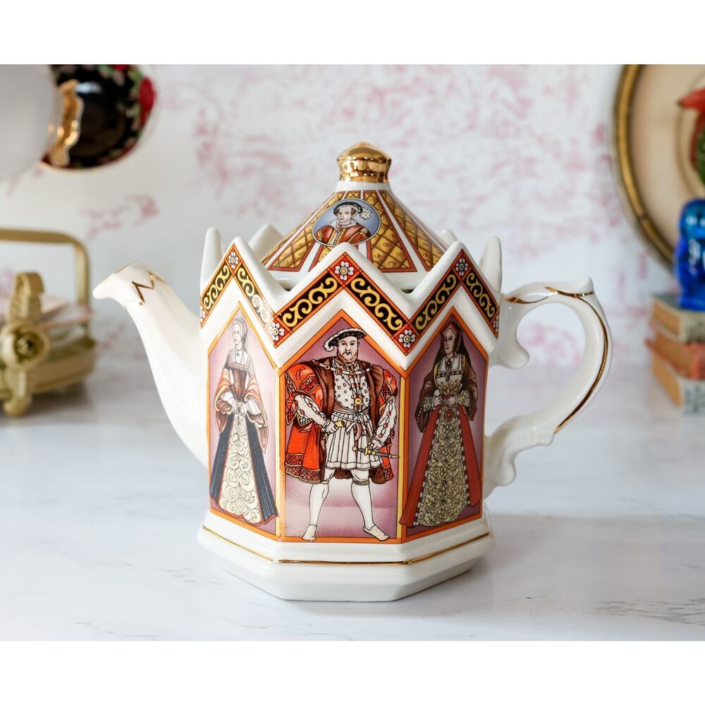 Vintage Sadler England King Henry VIII & 6 Wives Teapot Retro Royalty Tea Party
